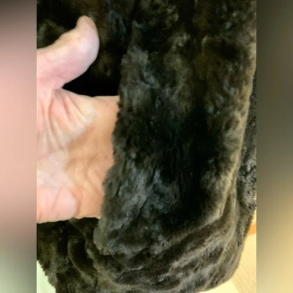 Coldwater Creek ladies brown faux fur winter jacket with pockets & collar. - Picture 4 of 7